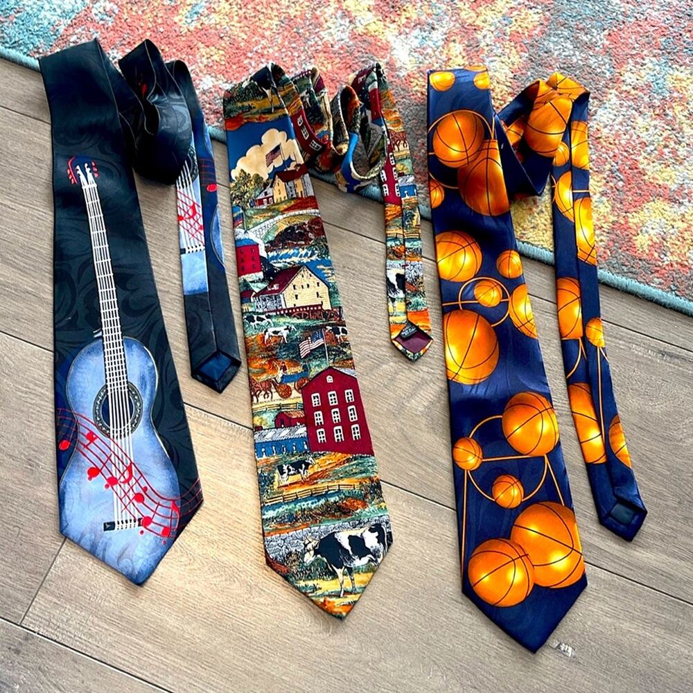 Bundle of three men tie